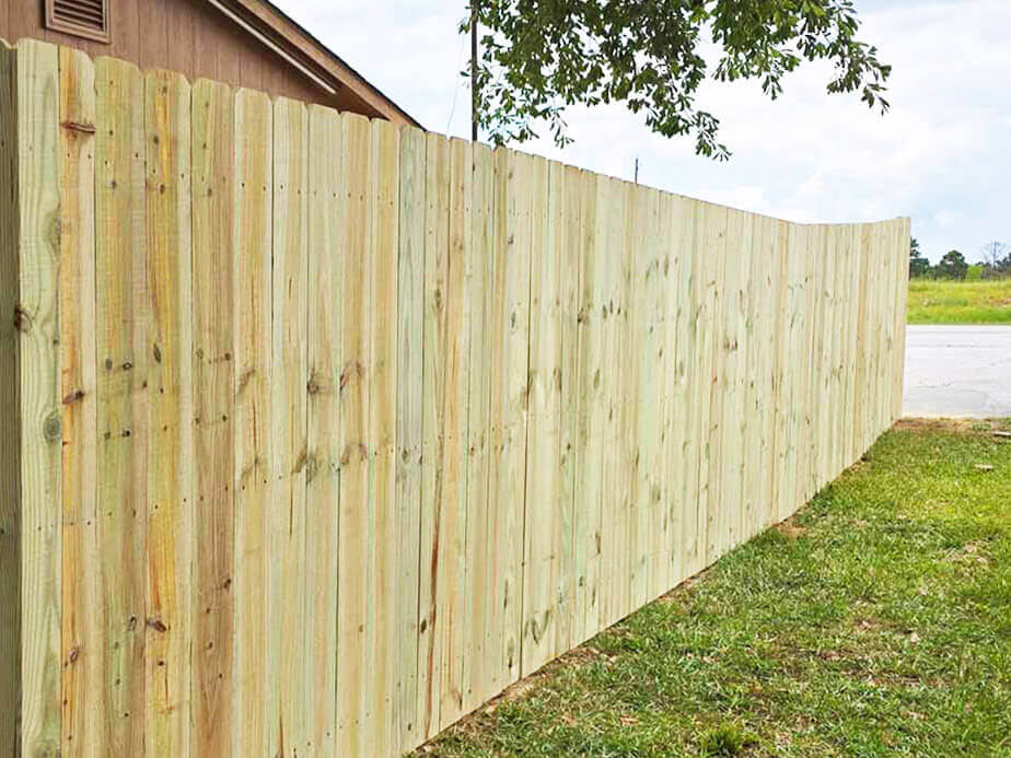 Wood fence contractor in Evans Georgia